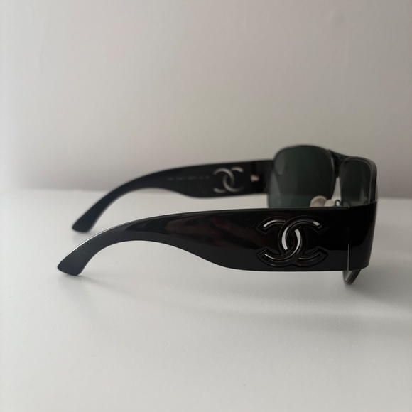 Chanel aviator sunglasses - Picture 3 of 7